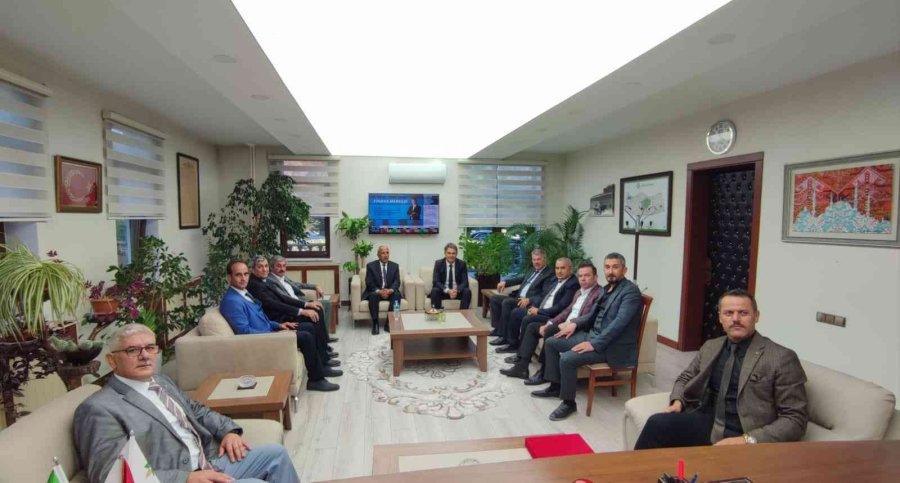 Kayseri Amatör Spor Kulüpleri Federasyonu’ndan Akay’a Teşekkür Ziyareti