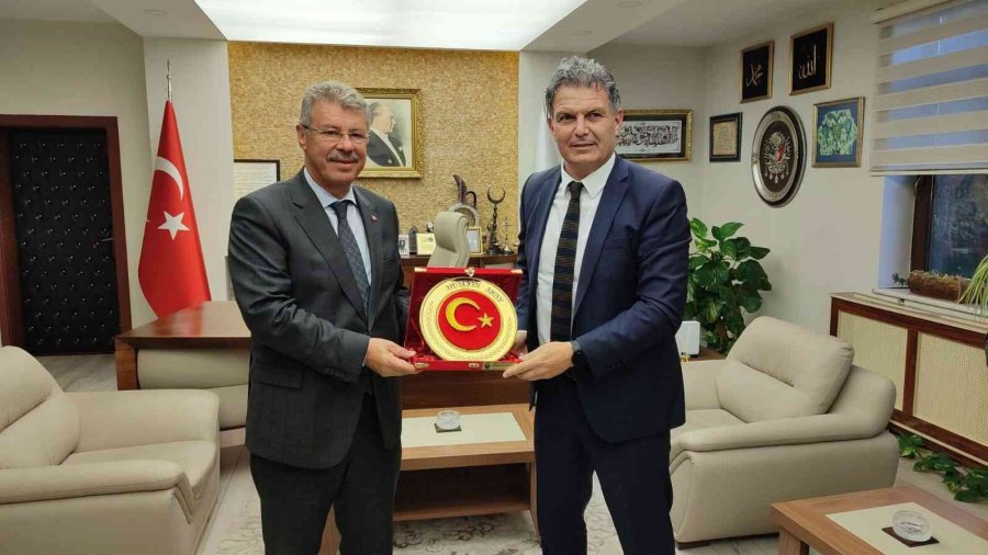 Kayseri Amatör Spor Kulüpleri Federasyonu’ndan Akay’a Teşekkür Ziyareti