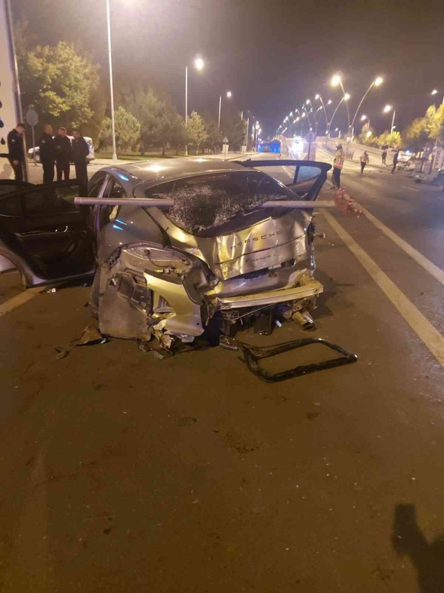 Ortalığı Savaş Alanına Çeviren Kaza