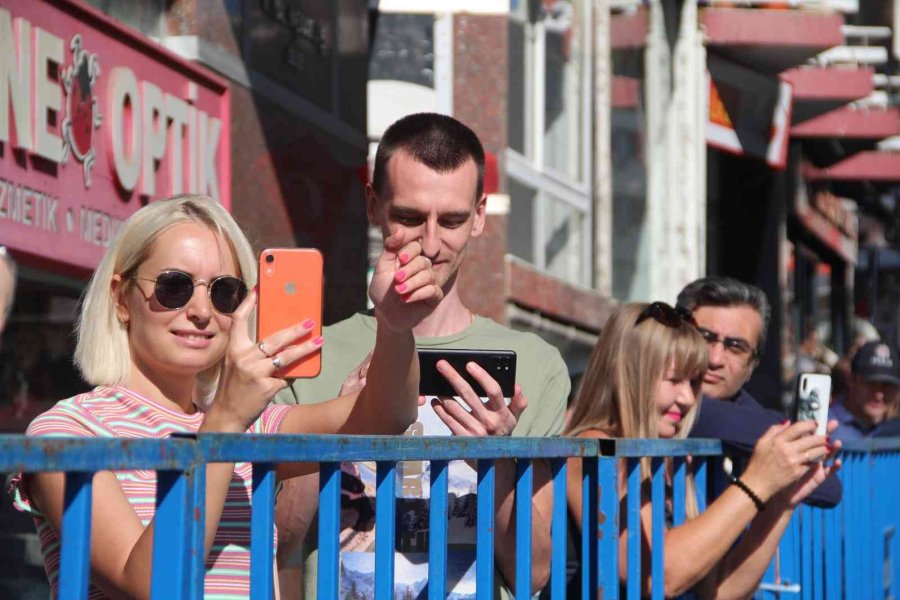 Antalya’da 29 Ekim Cumhuriyet Bayramı Coşkuyla Kutlandı