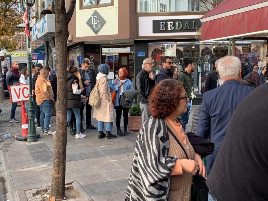 Çibörekçiler Turistlerle Doldu Taştı