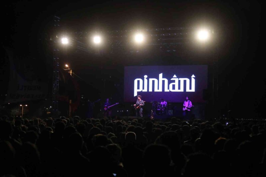 Mezitli’de Cumhuriyet Coşkusu Pinhani İle Yaşandı