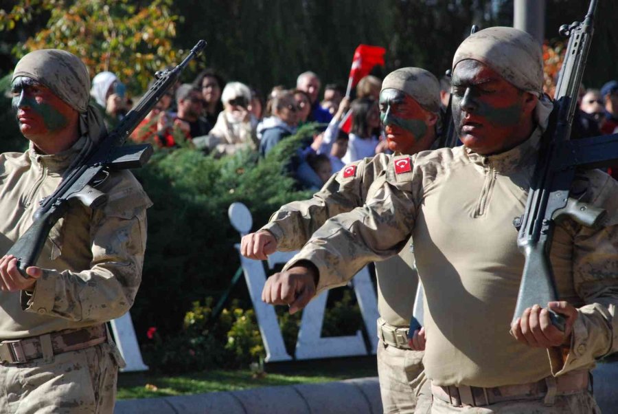 29 Ekim Cumhuriyet Bayramı Eskişehir’de Coşkuyla Kutlandı