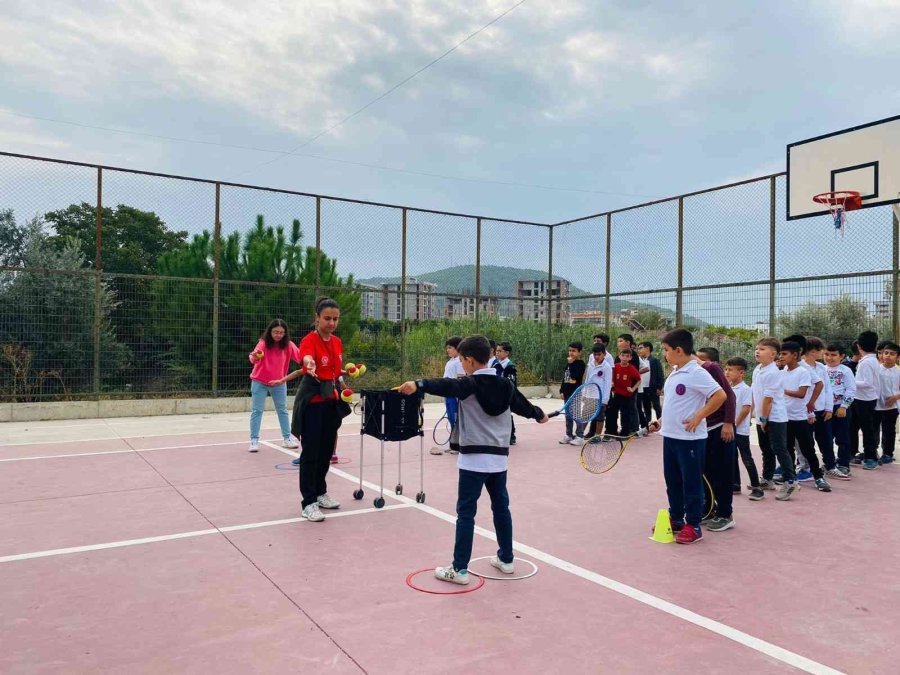 İlkokullarda Spor Dalı Eğitim Projesi Kumluca’da 550 Öğrenci İle Başladı