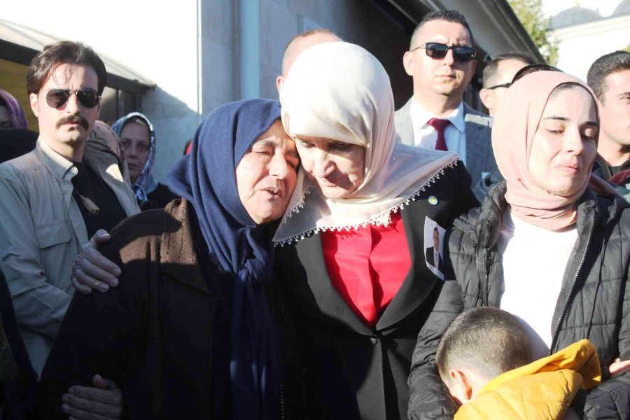 Akşener, Vefat Eden Konya İl Başkanı Tozoğlu’nun Cenazesine Katıldı