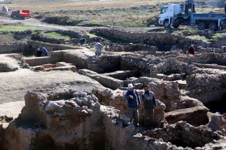 Kültepe’de 4 Bin 500 Yıllık Parmak İzleri Bulundu