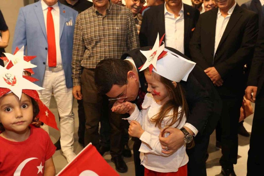 Kepez’den 99’uncu Yıla 99 Eser Cumhuriyet Sergisi