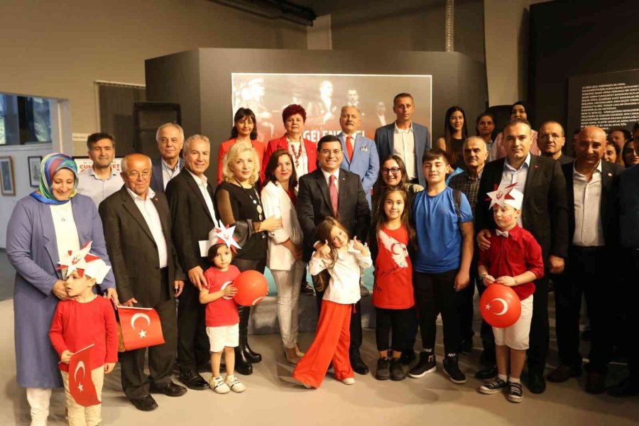 Kepez’den 99’uncu Yıla 99 Eser Cumhuriyet Sergisi