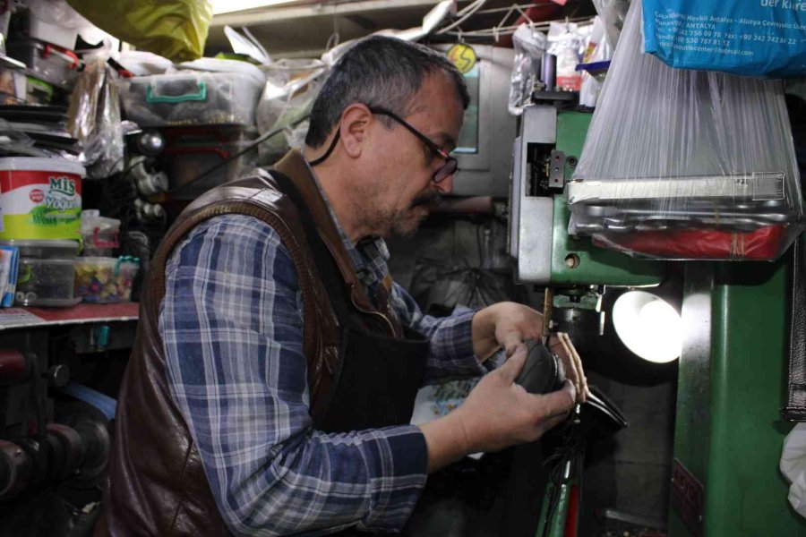 Kış Mevsimi İle Ayakkabıcılar Çarşısında Yoğunluk Başladı