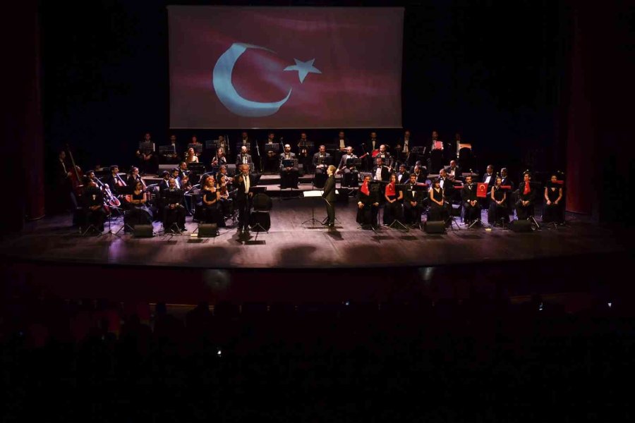 Mersin’de Cumhuriyet Coşkusu Tüm Kenti Sardı