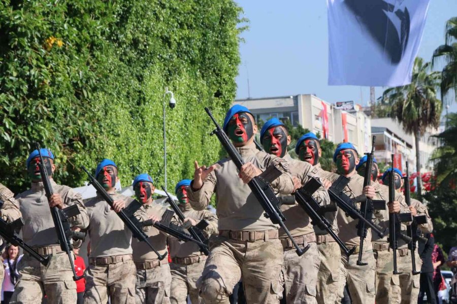 Mersin’de Cumhuriyet Bayramı Coşkusu