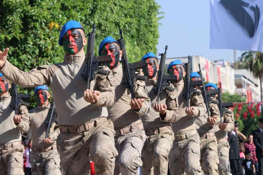 Mersin’de Cumhuriyet Bayramı Coşkusu