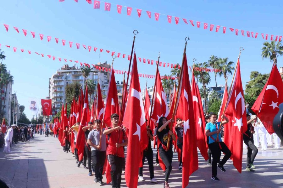 Mersin’de Cumhuriyet Bayramı Coşkusu