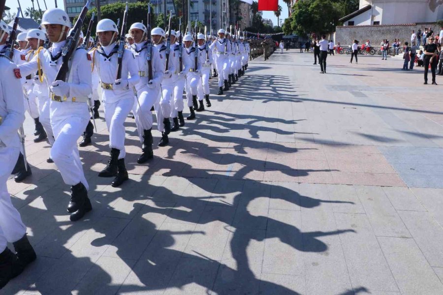 Mersin’de Cumhuriyet Bayramı Coşkusu