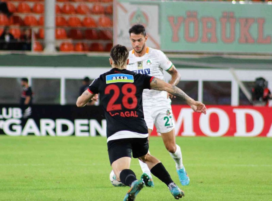 Spor Toto Süper Lig: Corendon Alanyaspor: 1 - Gaziantep Fk: 0 (ilk Yarı)