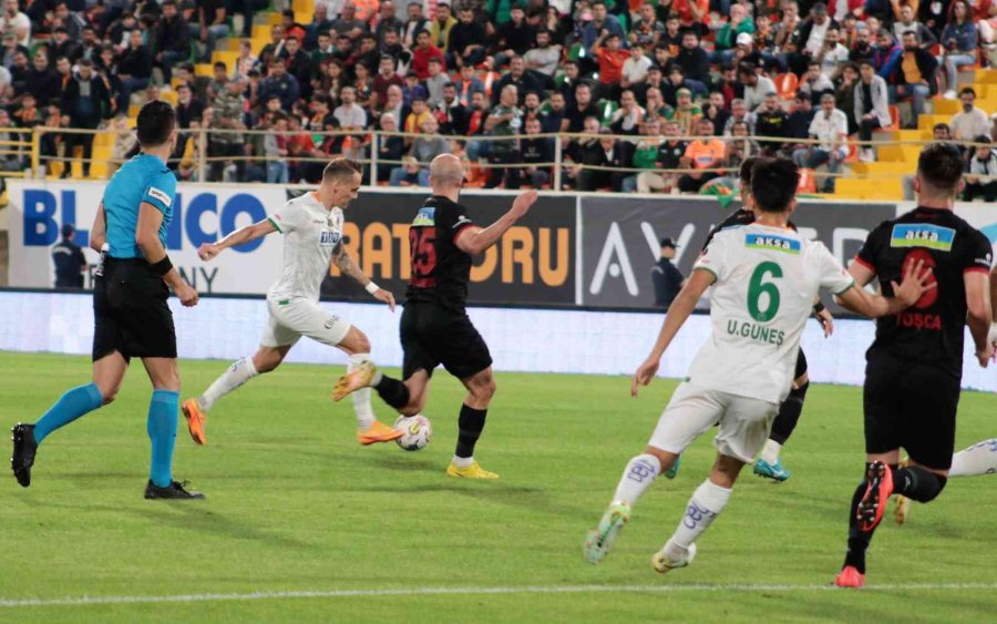 Spor Toto Süper Lig: Corendon Alanyaspor: 1 - Gaziantep Fk: 0 (ilk Yarı)