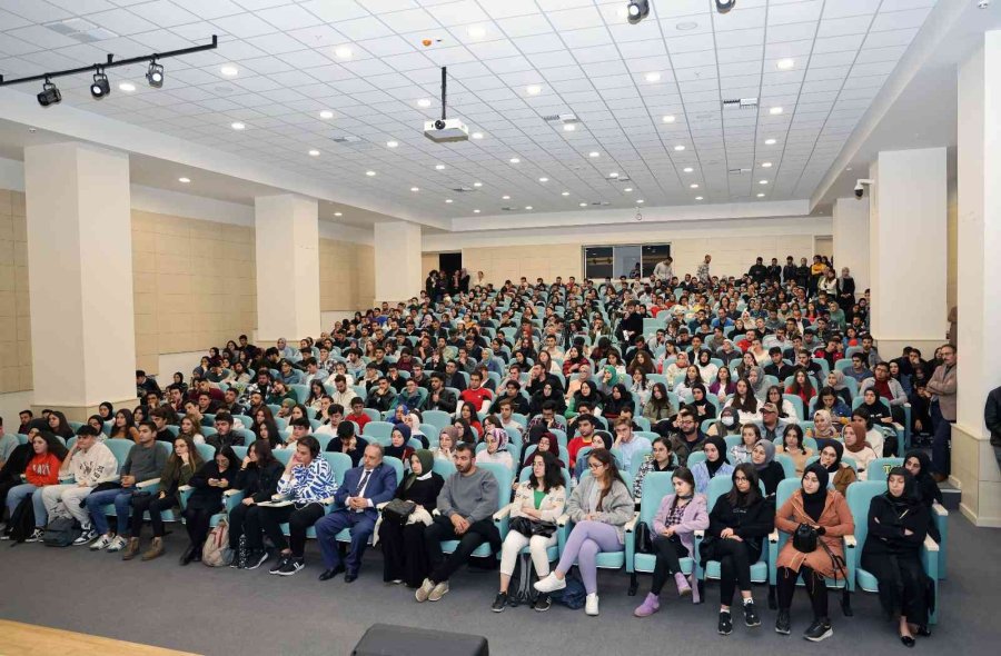 Öğrencilere Ufuk Veren Genç Talas Buluşmaları