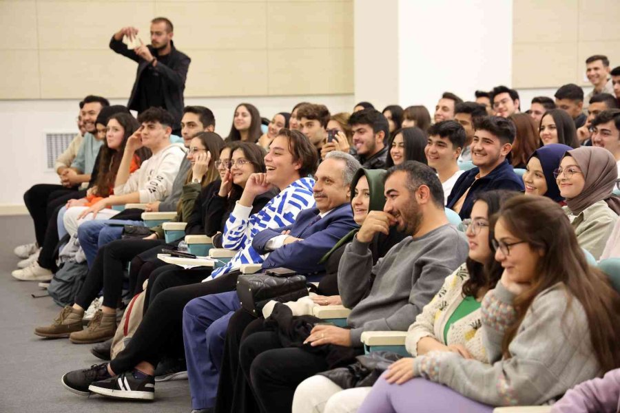 Öğrencilere Ufuk Veren Genç Talas Buluşmaları