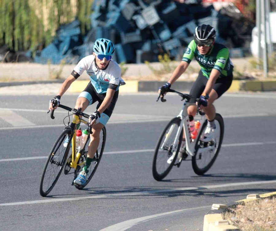 Türkiye Bisiklet Şampiyonası’nda Sezonun Kapanış Yarışları Alanya’da Başladı