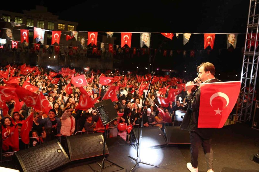 Döşemealtı’nda Cumhuriyet Coşkusu