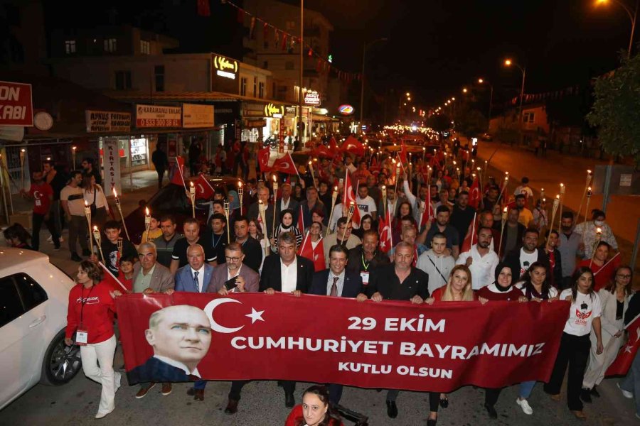 Döşemealtı’nda Cumhuriyet Coşkusu