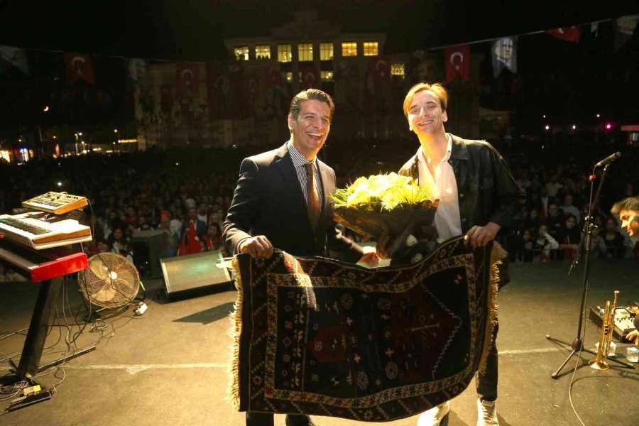 Döşemealtı’nda Cumhuriyet Coşkusu