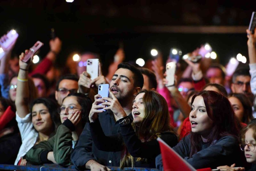 Başkan Semih Esen: "cumhuriyet İle Çok Güzelsin Konyaaltı"