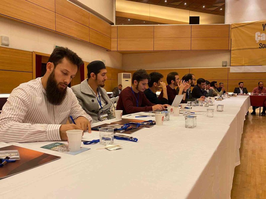 Gençlerin Sorunlarna Çözüm Arayan Çalıştay Başladı