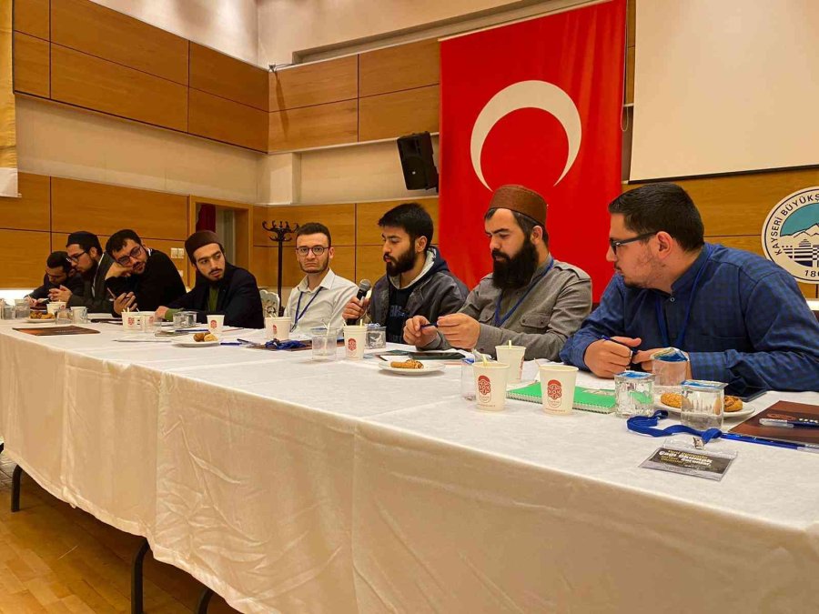 Gençlerin Sorunlarna Çözüm Arayan Çalıştay Başladı