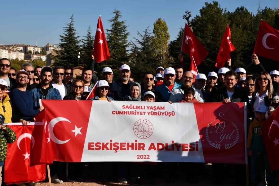 Adliye Çalışanları ’cumhuriyet Yürüyüşü’nde Buluştu