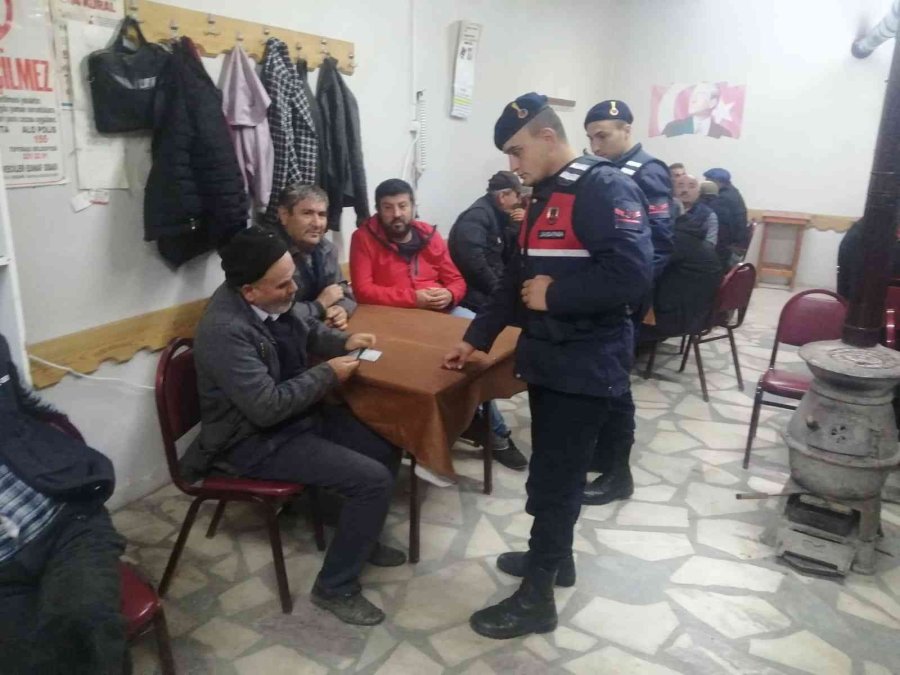 Eskişehir’de Jandarmanın Huzur Uygulamasında 2 Bin 64 Şahıs Sorgulandı