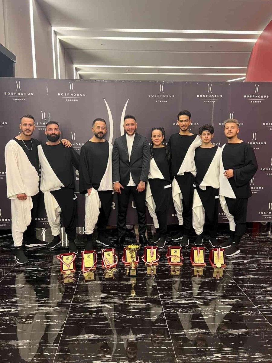 Eskişehirli Ünlü Saç Tasarımcısı Antalya’da Ödül Aldı