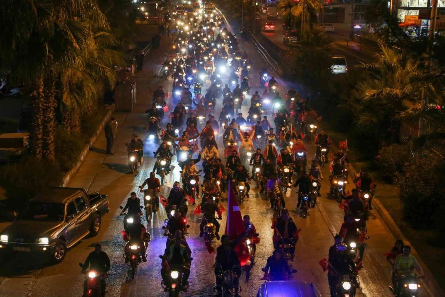 1923 Motor Tutkununun Cumhuriyet Coşkusu Görsel Şölene Dönüştü