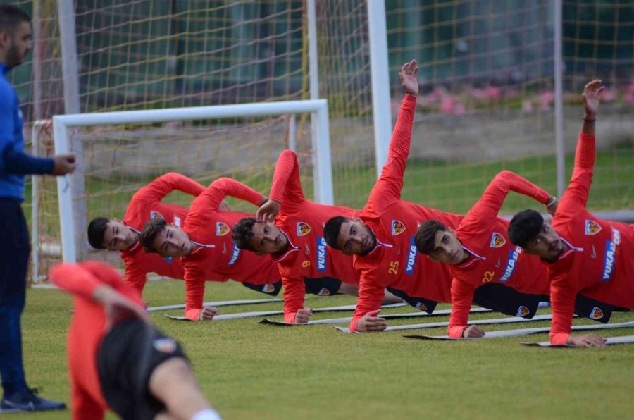 Kayserispor’da Kamp Kadrosu Belli Oldu