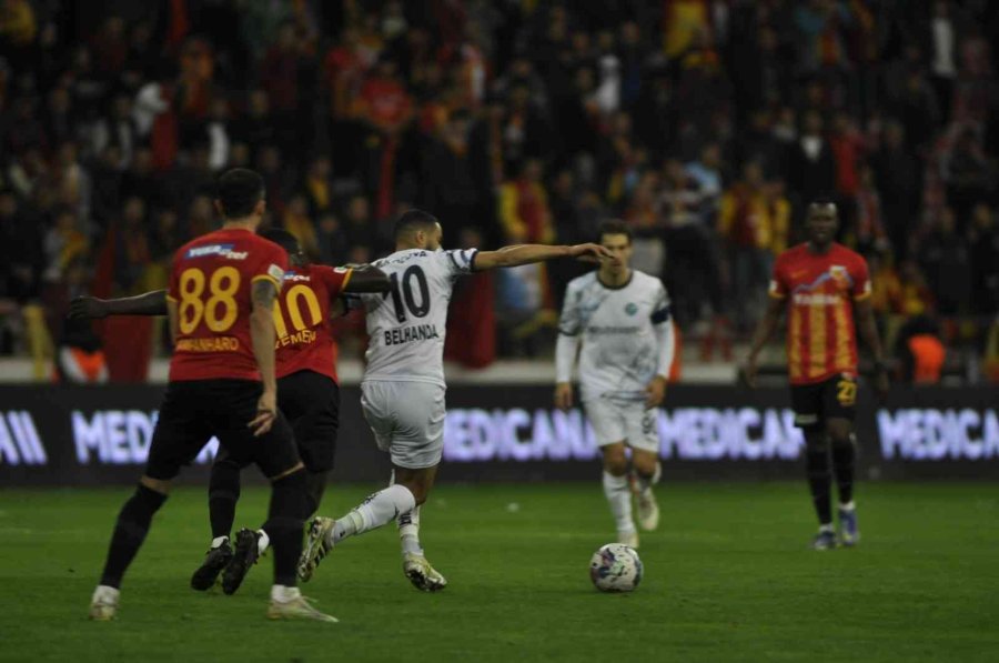 Spor Toto Süper Lig: Kayserispor: 0 - Adana Demirspor: 1 (ilk Yarı)