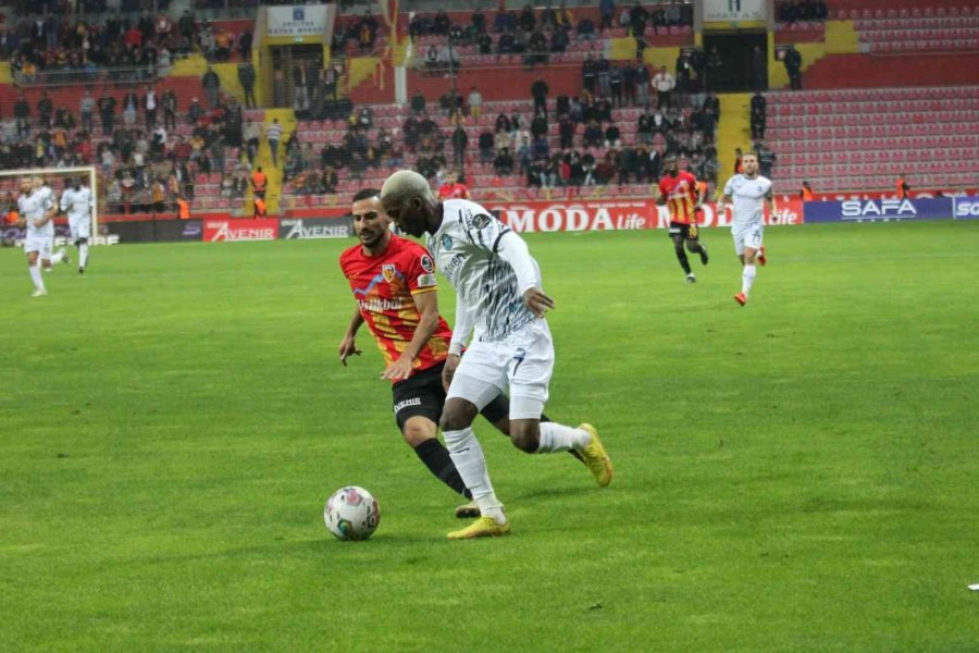 Spor Toto Süper Lig: Kayserispor: 0 - Adana Demirspor: 1 (ilk Yarı)