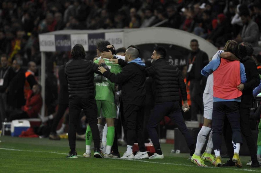 Spor Toto Süper Lig: Kayserispor: 2 - Adana Demirspor: 2 (maç Sonucu)