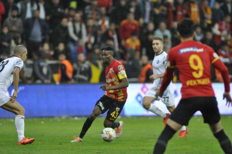Spor Toto Süper Lig: Kayserispor: 2 - Adana Demirspor: 2 (maç Sonucu)