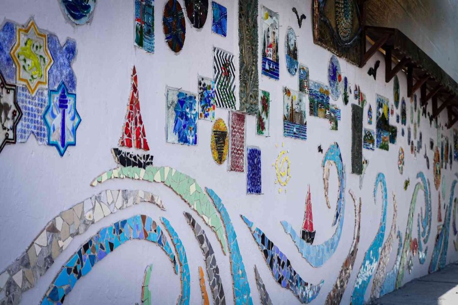 3 Bin 500 Parçadan Oluşan “atık Sanat Duvarı”