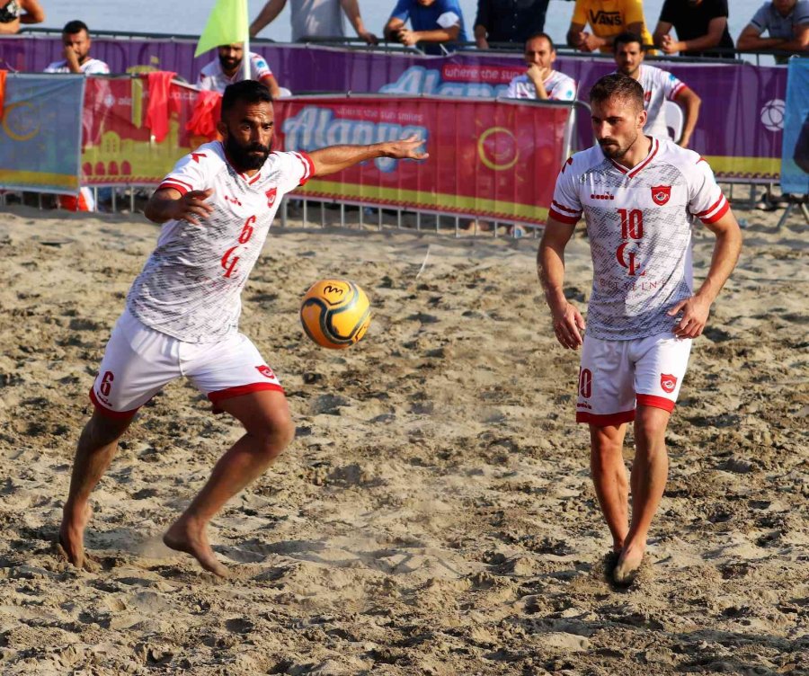 Plajda Şampiyon Seferihisar Cittaslow Oldu