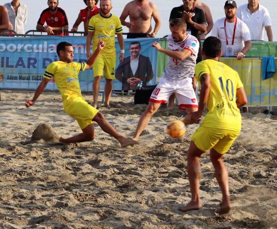 Plajda Şampiyon Seferihisar Cittaslow Oldu