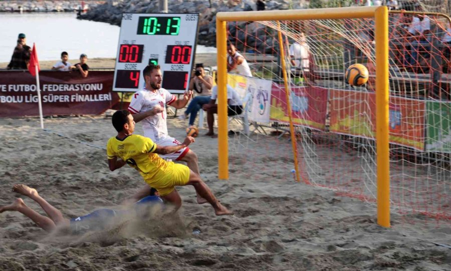 Plajda Şampiyon Seferihisar Cittaslow Oldu