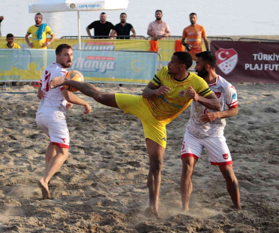 Plajda Şampiyon Seferihisar Cittaslow Oldu