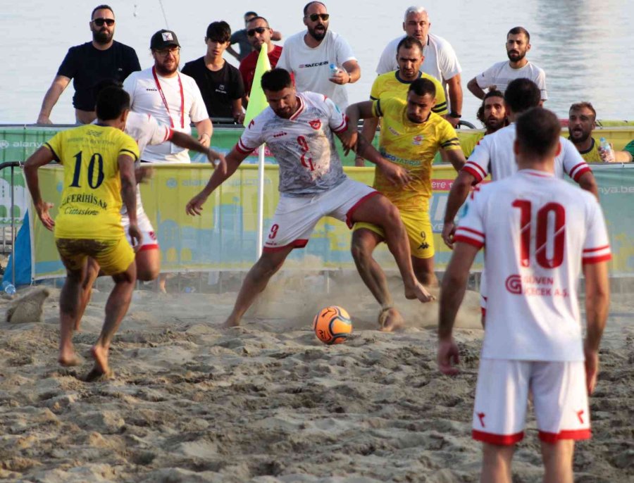 Plajda Şampiyon Seferihisar Cittaslow Oldu