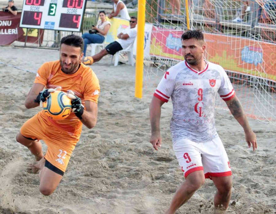 Plajda Şampiyon Seferihisar Cittaslow Oldu