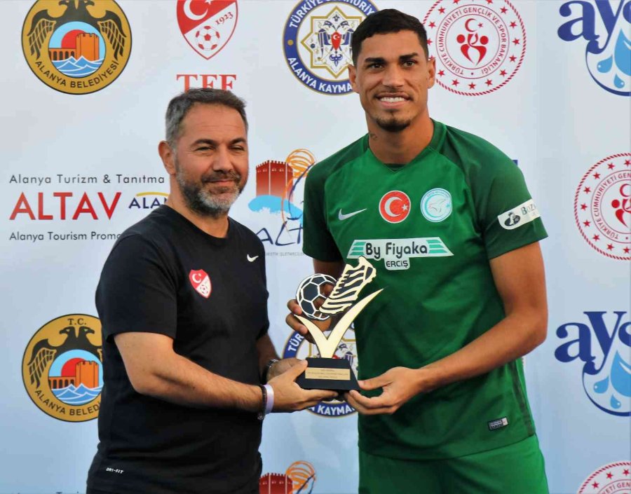 Plajda Şampiyon Seferihisar Cittaslow Oldu