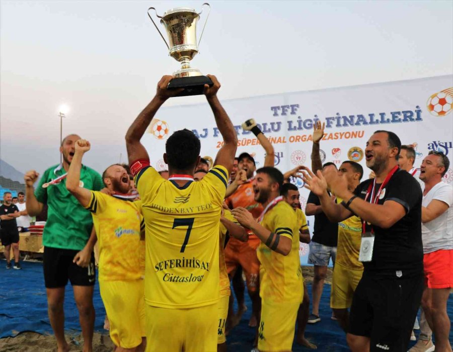 Plajda Şampiyon Seferihisar Cittaslow Oldu