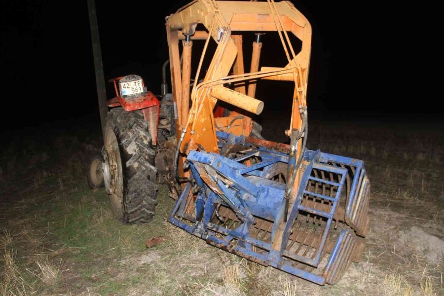 Otomobil İle Traktör Çarpıştı: 1 Ölü, 2 Yaralı