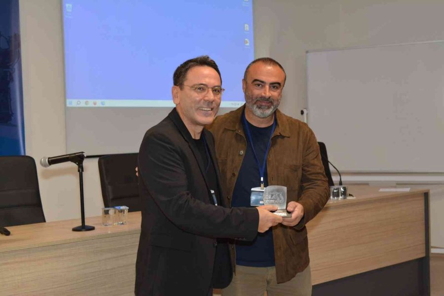 Camgeran 2022 Uluslararası Cam Sempozyumu Gerçekleştirildi