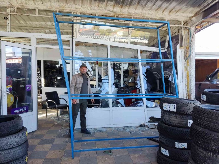 Lüks Cip Lastikçiye Böyle Daldı